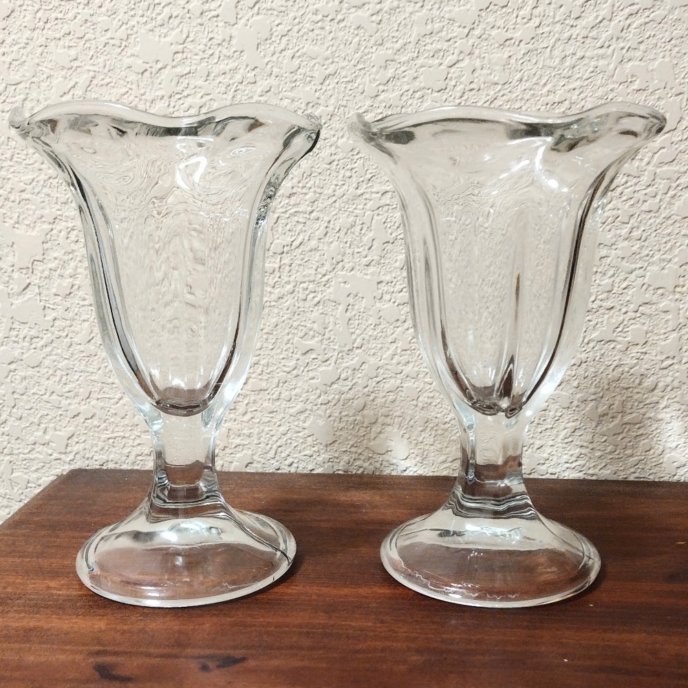 2 Vintage Anchor Hocking Tulip Shaped Clear Footed Sundae Glasses